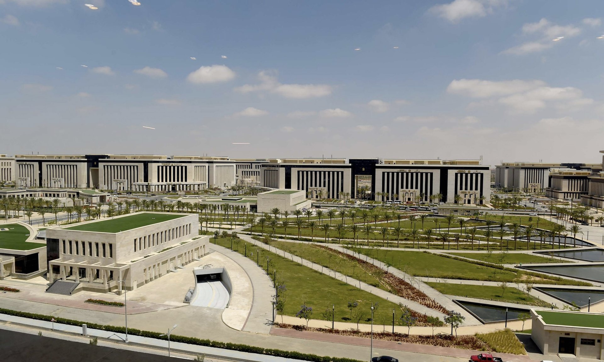 Nofer proveedor de equipamiento para baños en la nueva capital administrativa de Egipto 2 Edificio Gabinete Ministerial