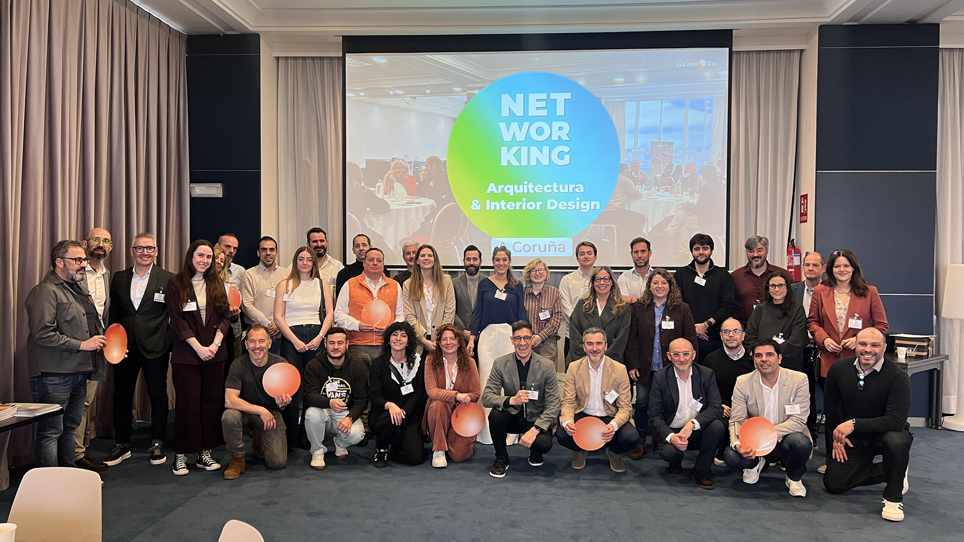 Grupal_Networking_Arquitectura_Interiorismo_A_Coruña_18_marzo_2026_Grupo_Vía