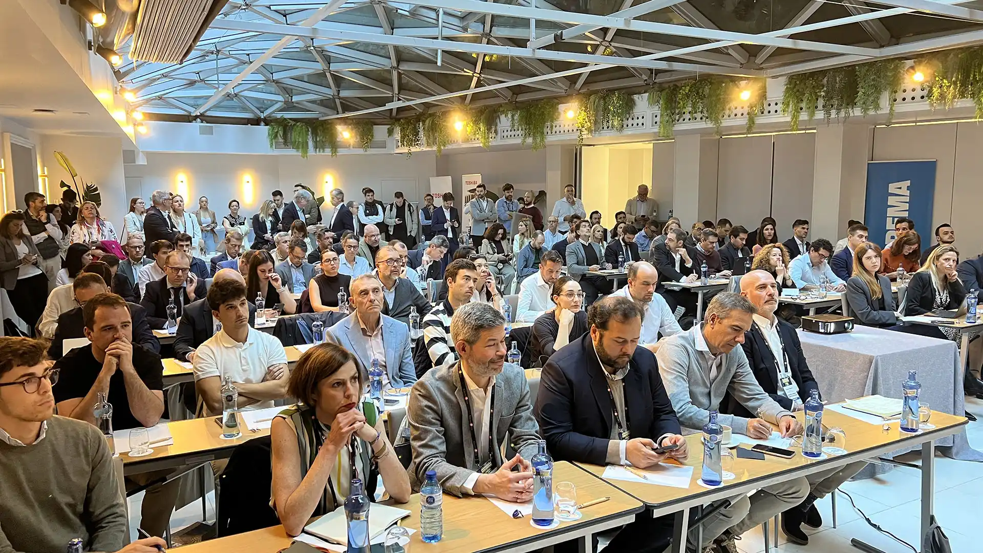 Sala Construccion Data Centers 16 Abril 2026 Grupo Via