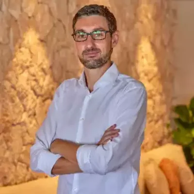 yannikerhart